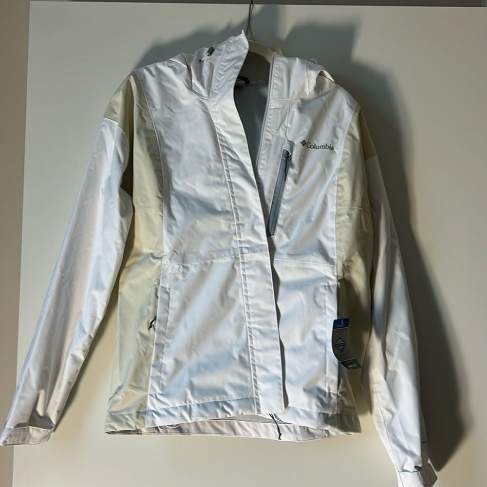 Women’s Columbia rain jacket